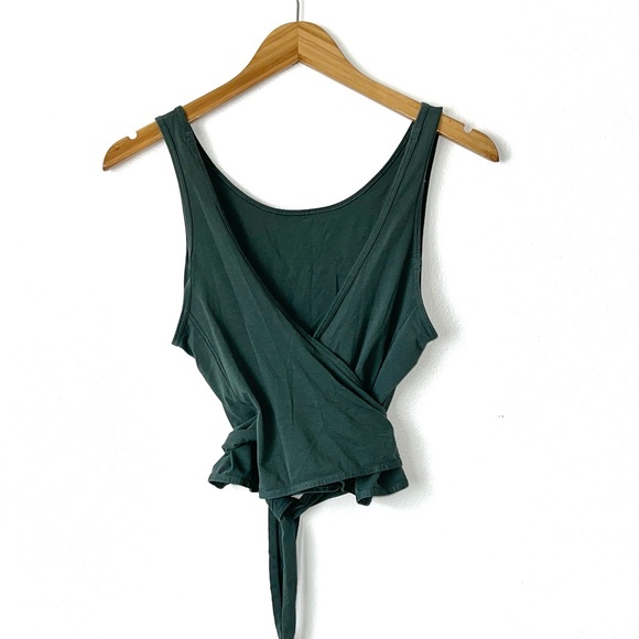 Lululemon Tie V-Back Tank NWOT - Picture 5 of 8